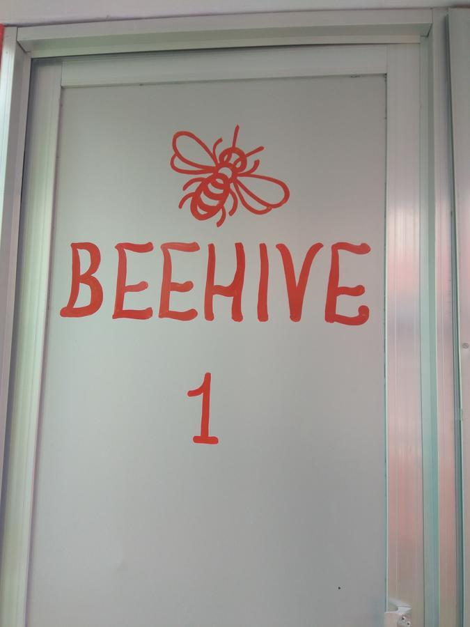 Beehive Hostel Катманду Екстериор снимка