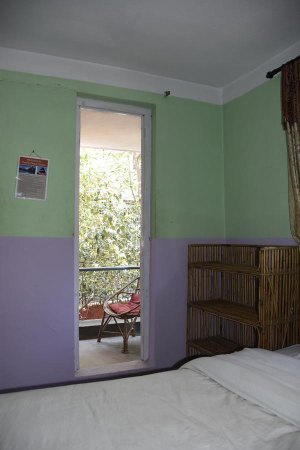 Beehive Hostel Катманду Екстериор снимка