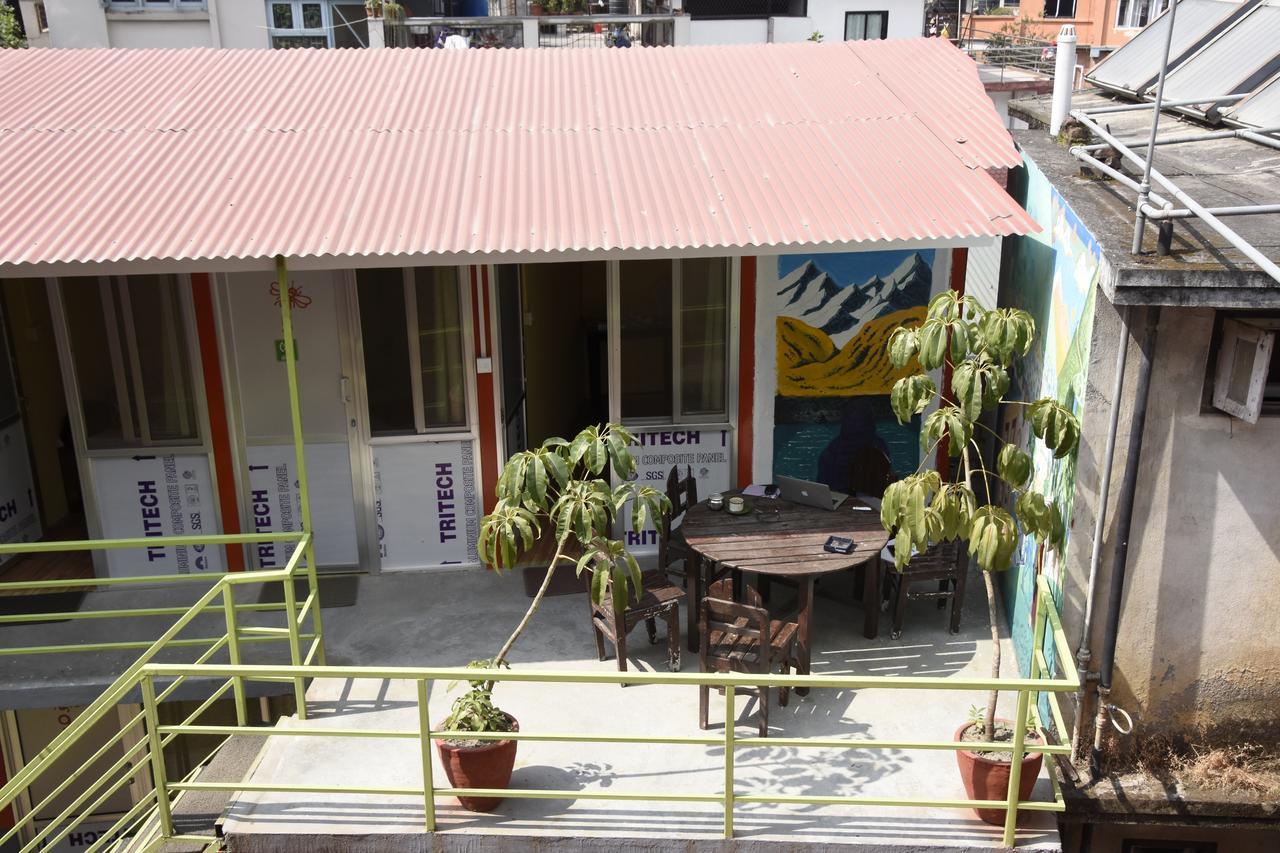Beehive Hostel Катманду Екстериор снимка