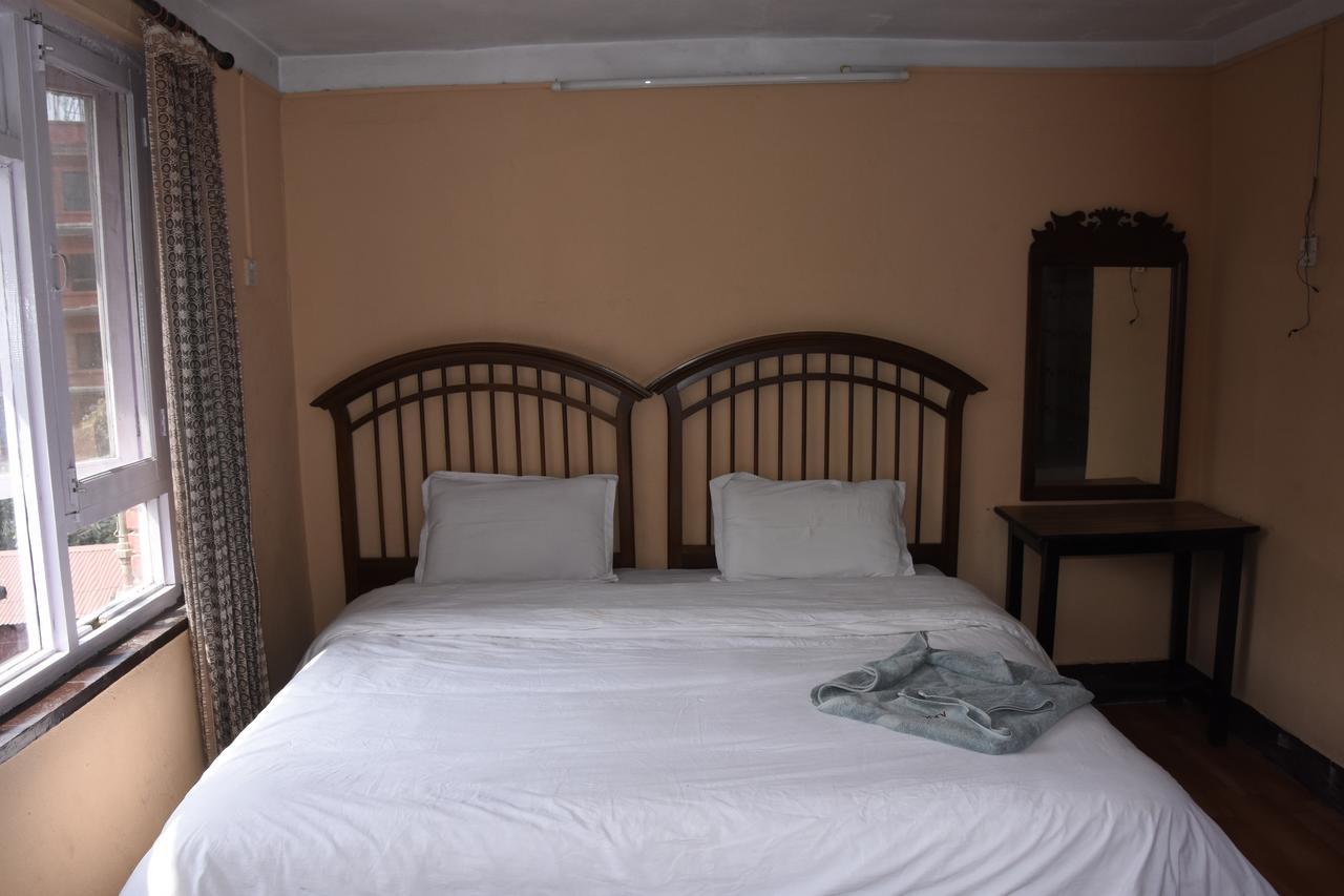 Beehive Hostel Катманду Екстериор снимка