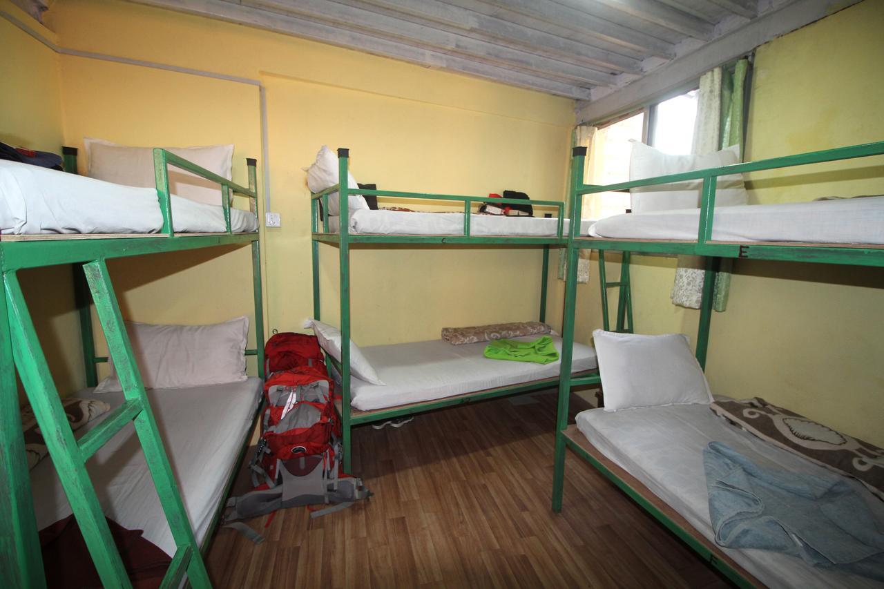Beehive Hostel Катманду Екстериор снимка