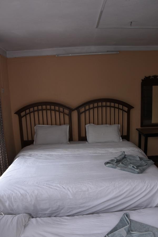 Beehive Hostel Катманду Екстериор снимка