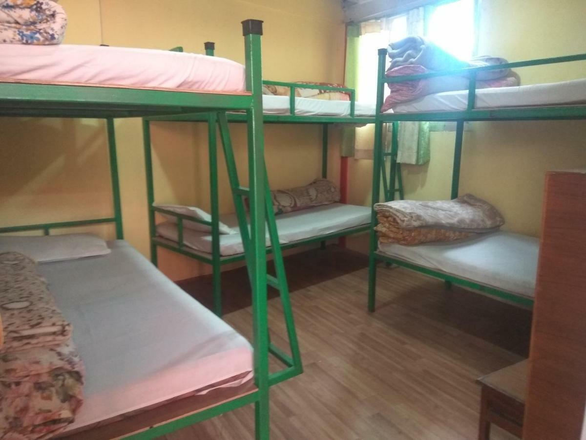 Beehive Hostel Катманду Екстериор снимка