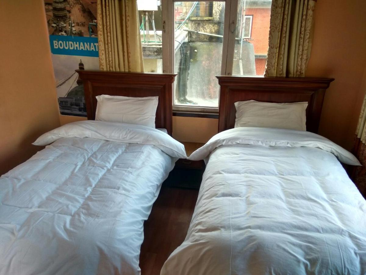 Beehive Hostel Катманду Екстериор снимка