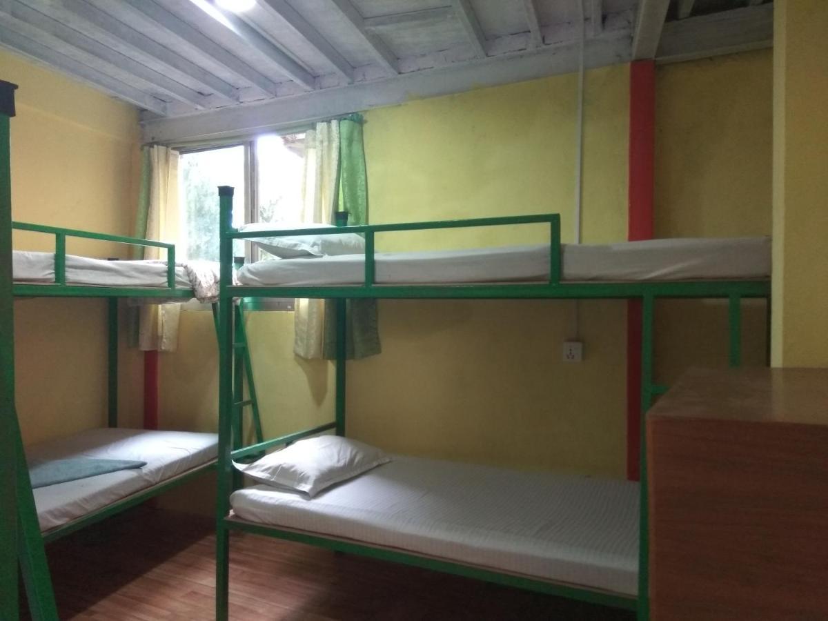 Beehive Hostel Катманду Екстериор снимка