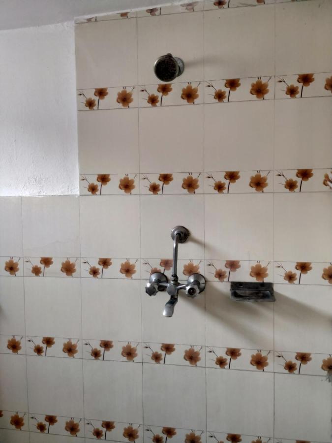 Beehive Hostel Катманду Екстериор снимка
