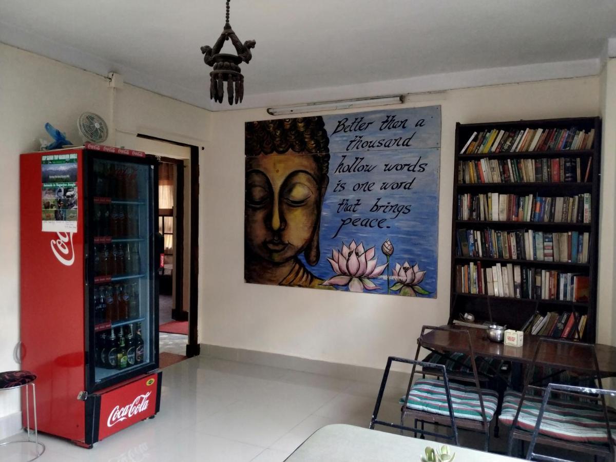 Beehive Hostel Катманду Екстериор снимка