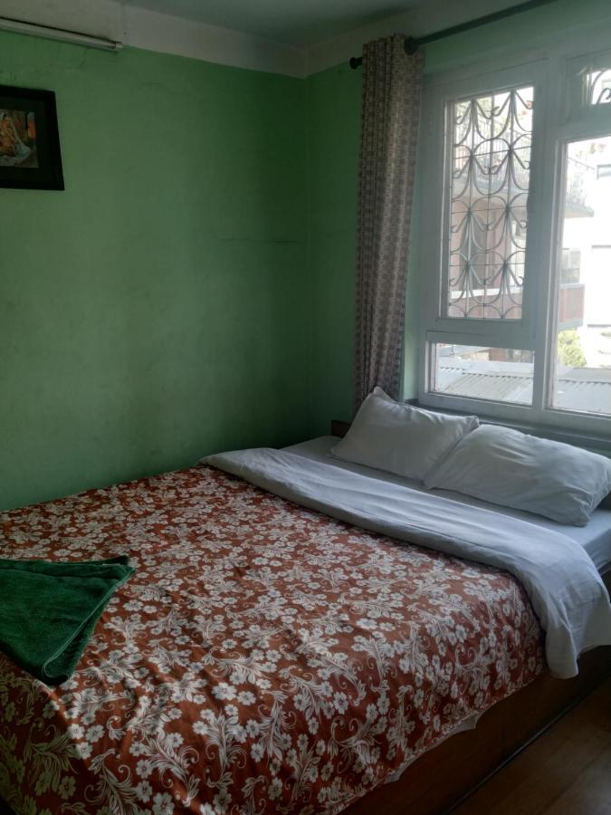 Beehive Hostel Катманду Екстериор снимка